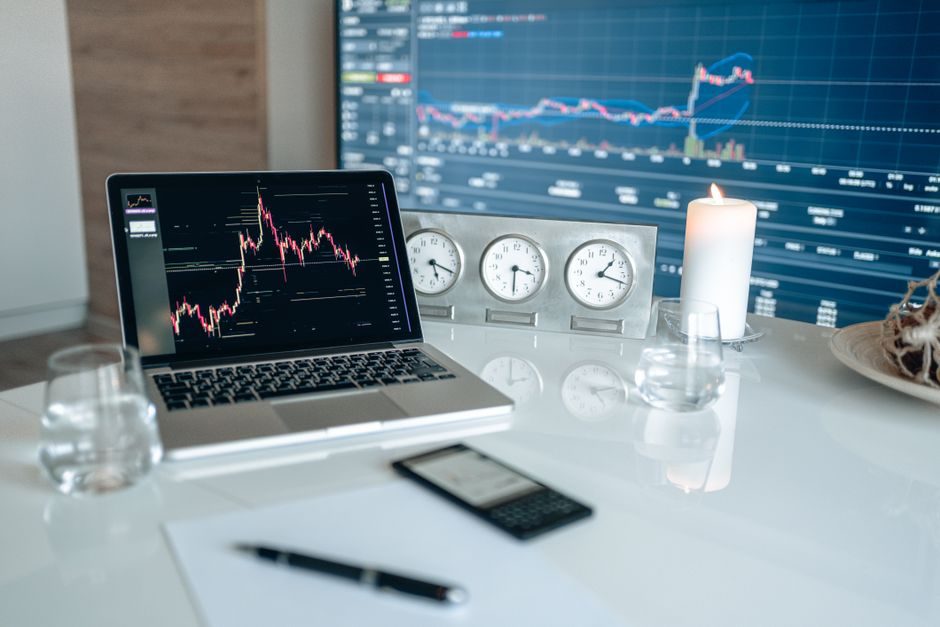 Aktien und ETFs verständlich einordnen